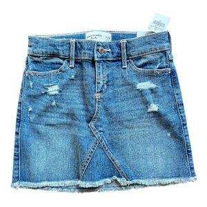 NWT Abercrombie Kids Distressed Denim Mini Skirt Size 7/8